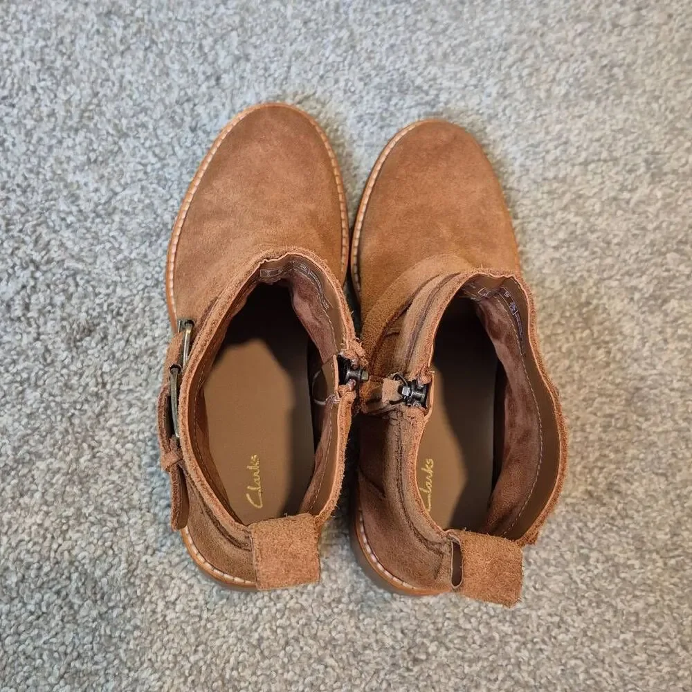 Clarks Women's Buckle Ankle Brown Suede Boots Size 6.5